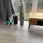 Vollklimatisierte Maisonette -whirlpool, Dachterrasse, Weitblick, Fahrstuhl, Kliniknaehe Appartement *