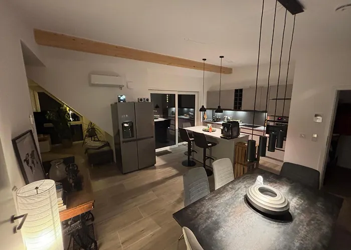 Apartmán Vollklimatisierte Maisonette Wohnung -Whirlpool, Dachterrasse, Weitblick, Fahrstuhl, Kliniknaehe