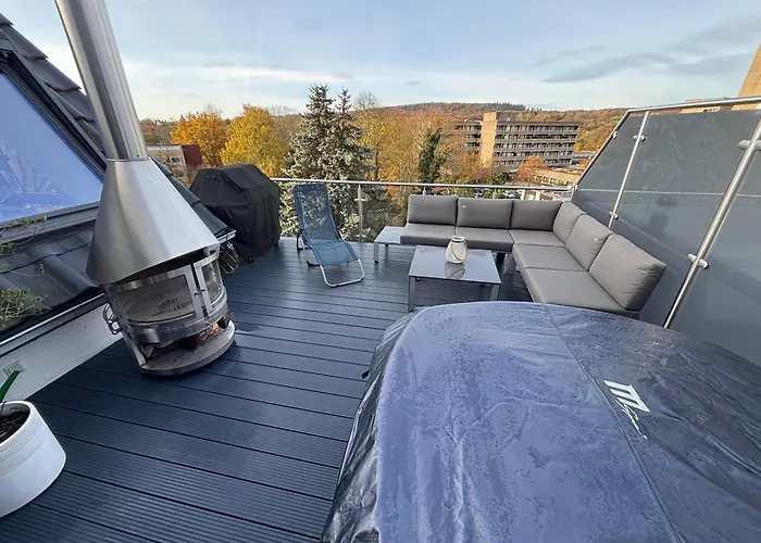 Apartmán Vollklimatisierte Maisonette Wohnung -Whirlpool, Dachterrasse, Weitblick, Fahrstuhl, Kliniknaehe